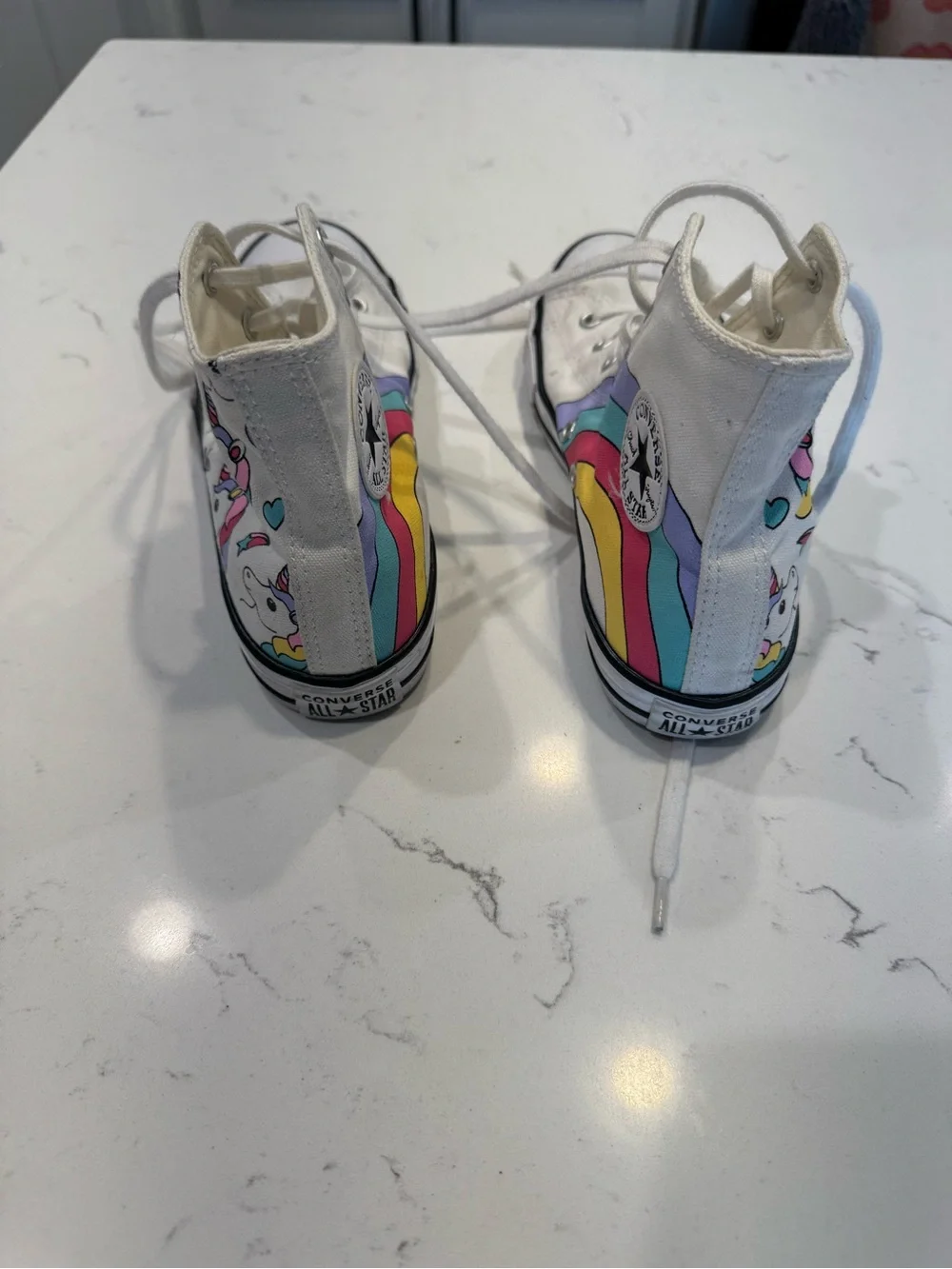 Converse Chuck Taylor All Star high-top big kids' sneakers unicorn rainbow sz 4